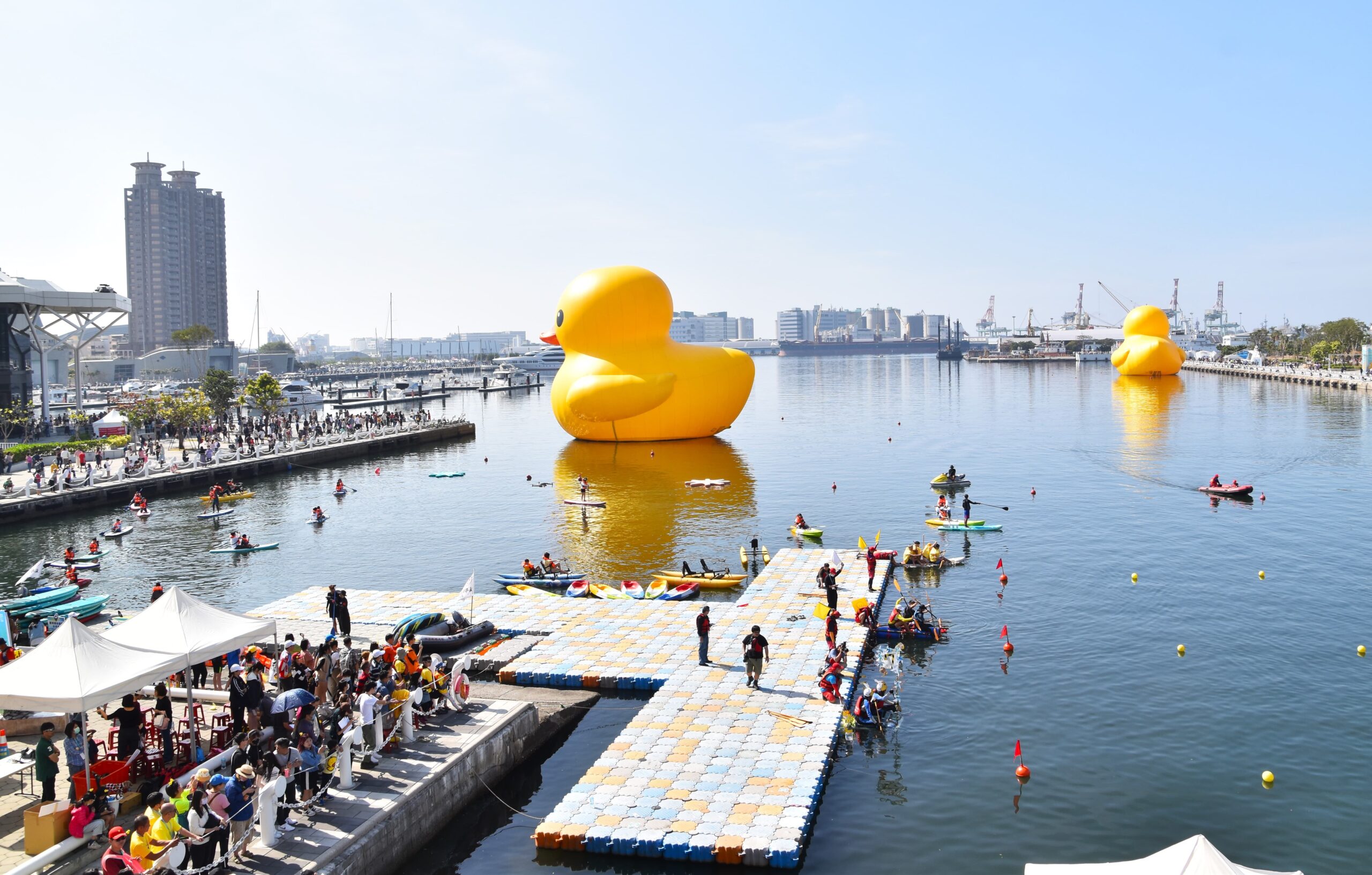 創意造筏大賽愛河灣登場 讓黃色小鴨更有看頭
